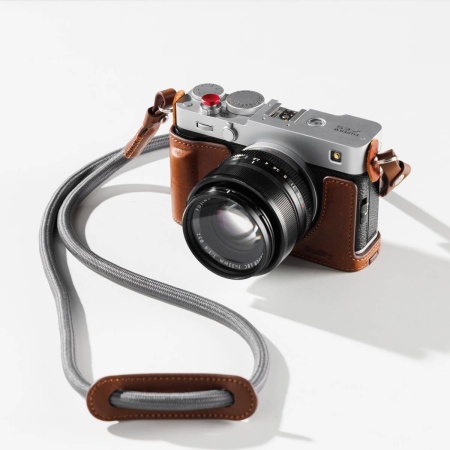 Кожаный чехол SmallRig 5449 для Fujifilm X-E5 (Коричневый)